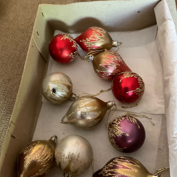 Vintage Christmas Classics Ornaments Set Of 10 Glass Colorful W Gold Sparkles - Picture 10 of 10